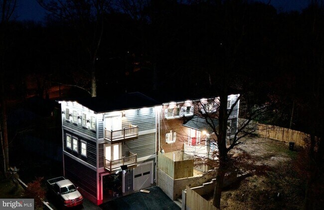 Building Photo - 6218 Suitland Rd