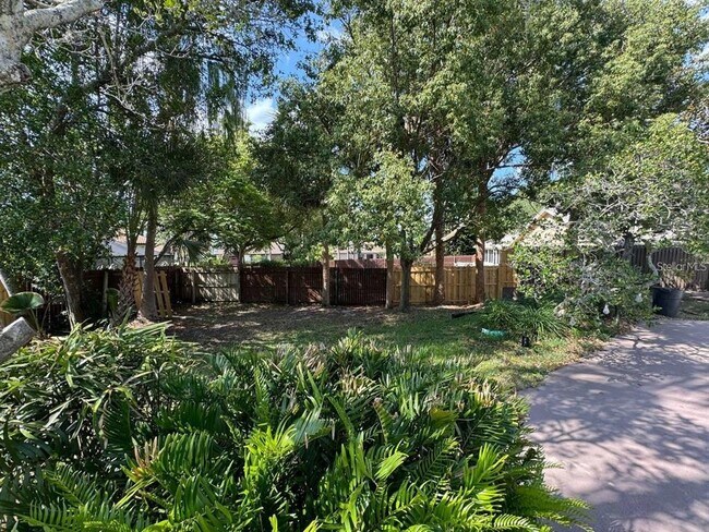 Building Photo - 7443 Sparkling Lake Rd