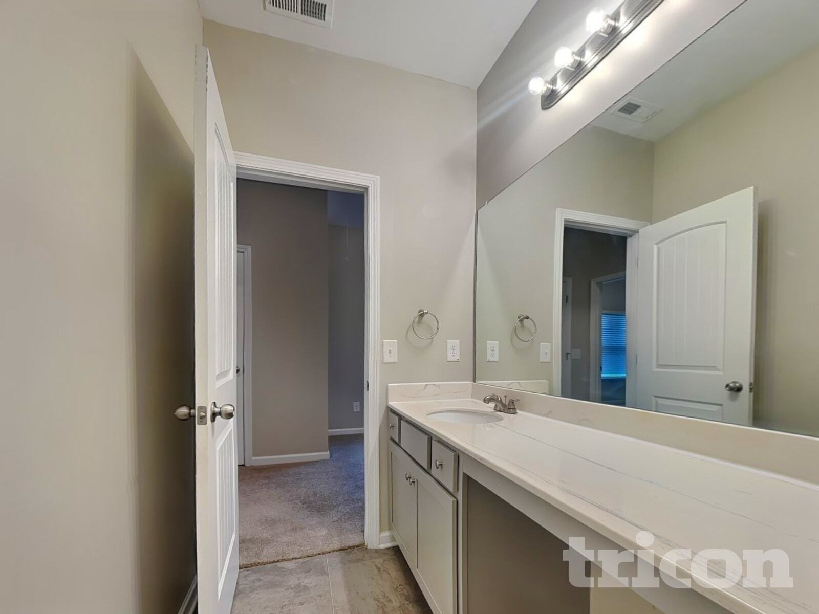 Building Photo - 307 Arbor Cir