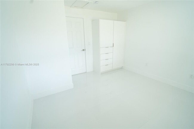Building Photo - 6791 SW 25th St