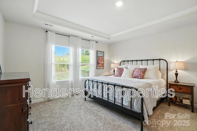 Building Photo - 3140 Seville St