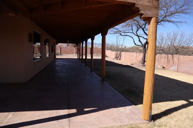 Building Photo - Your own resort! Elegant, Exclusive & Exquisite.