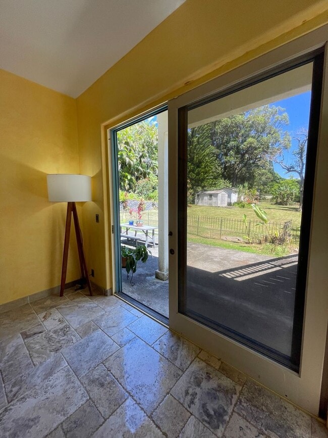 Building Photo - Spacious 4-Bedroom Retreat in Haiku with S...