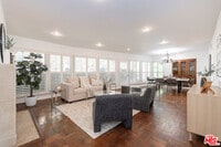 Building Photo - 2559 Hutton Dr