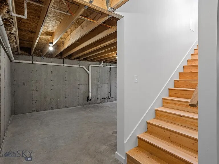 Building Photo - 910 Millworks Wy