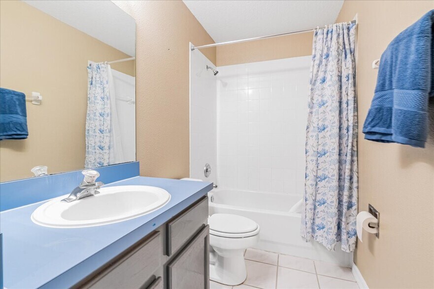 Building Photo - 233 Southbridge Cir