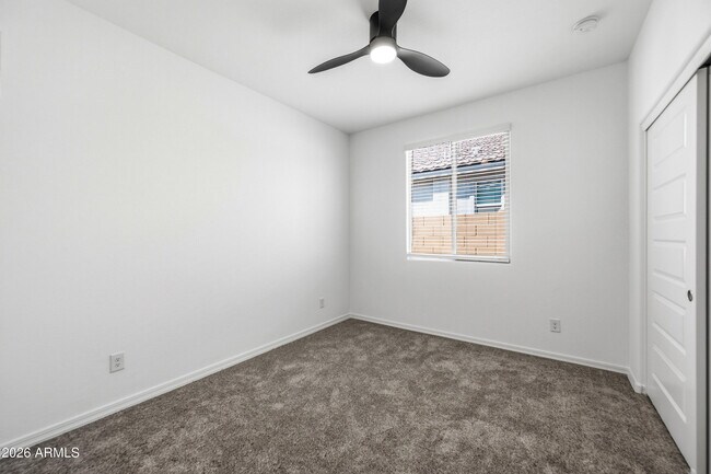 Building Photo - 14755 W Soft Wind Dr