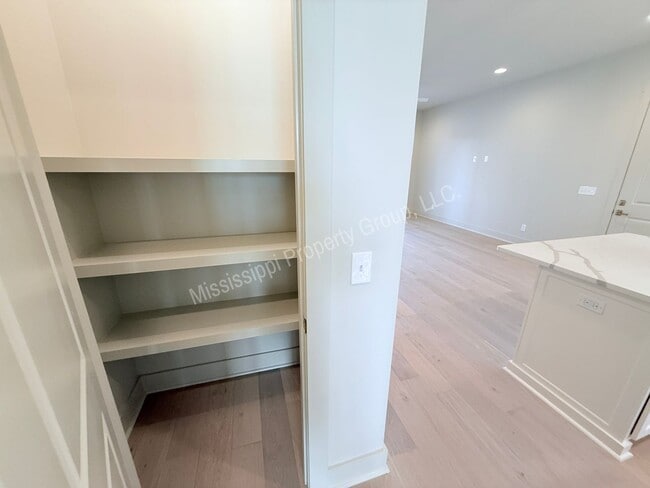 Building Photo - 3BR/3BA For Rent