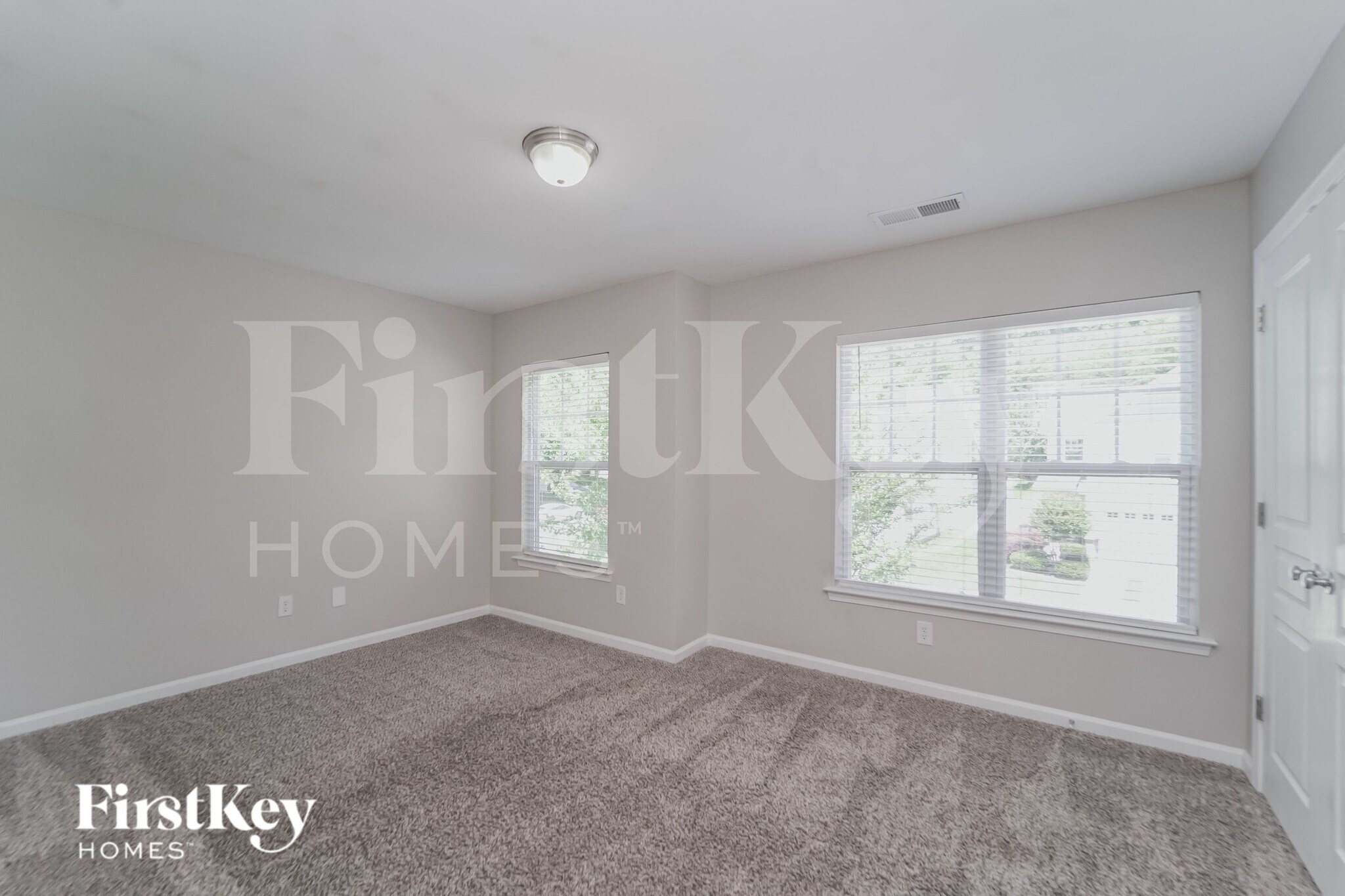 Building Photo - 9508 Long Hill Dr