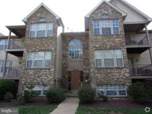 Exterior-Front - 2040 Alice Ave