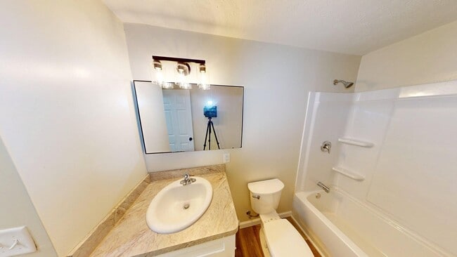 Building Photo - Updated 3 Bedroom McDonald Home For Rent