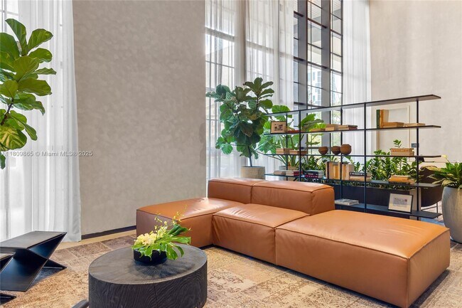 Building Photo - 159 NE 6th St