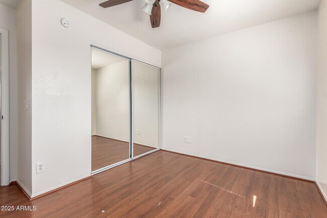 Building Photo - 13627 N Hamilton Dr