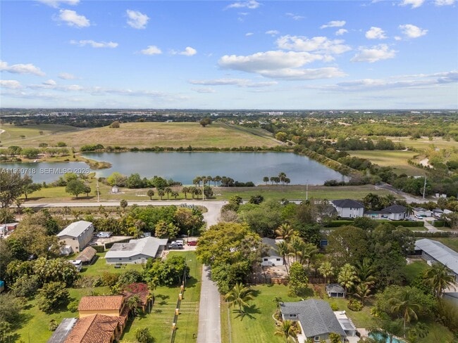 Building Photo - 14171 SW 37th Ct