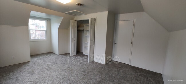 Building Photo - 355 W Selmar Ct