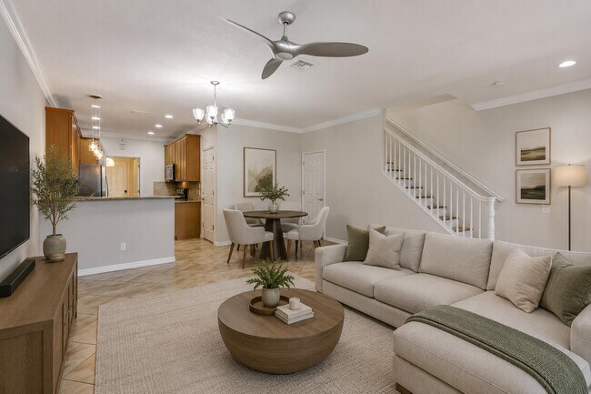 Building Photo - 1212 S Community Dr