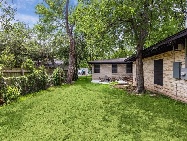 Building Photo - 5807 Shoalwood Ave