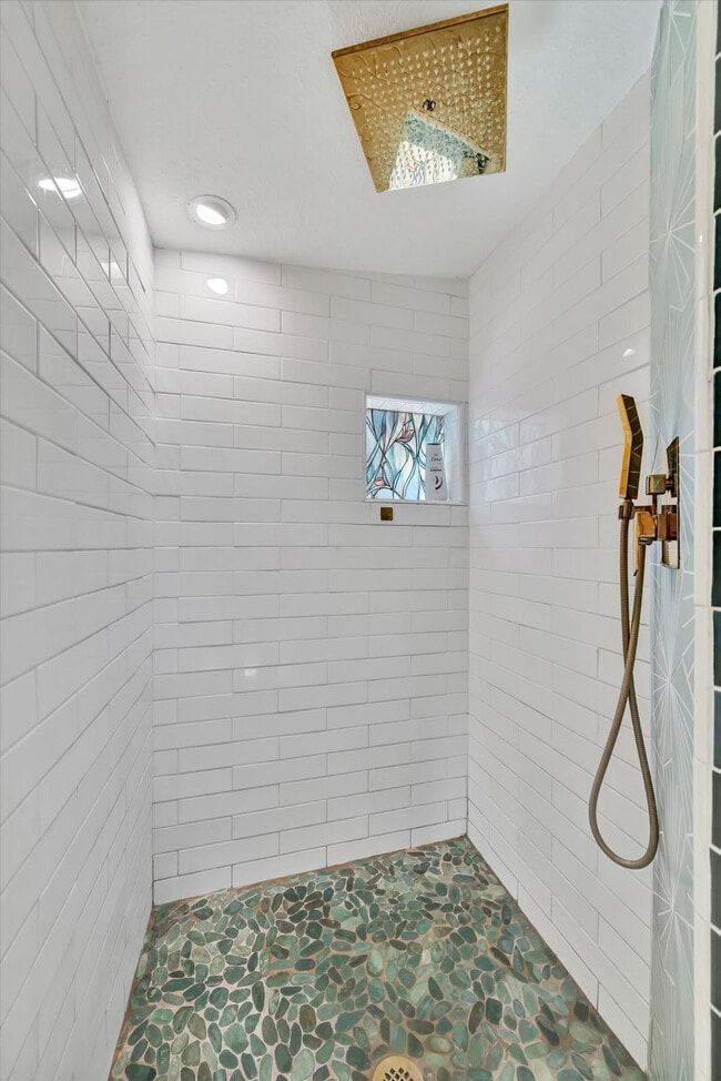 Building Photo - 5025 9th Ave S