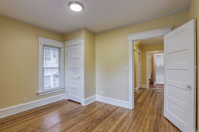 NW Bed room - 2nd floor - 4333 Charlotte St