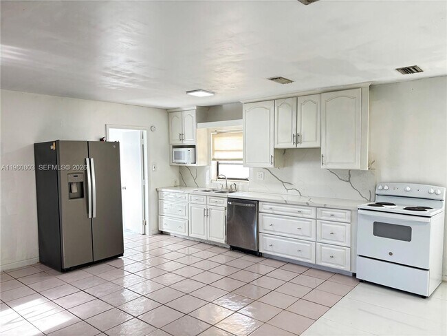 Building Photo - 9711 Caribbean Blvd