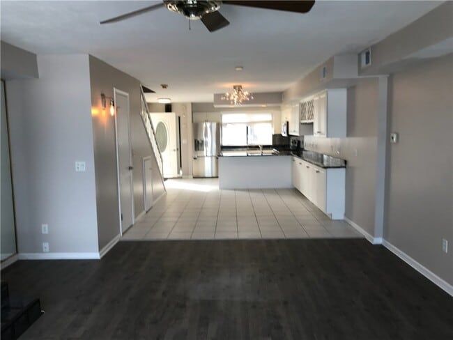 Building Photo - 265 Bay Village Dr