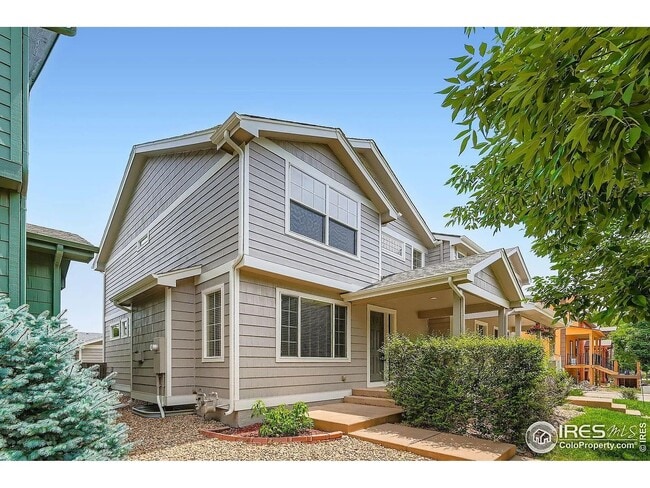 Building Photo - 300 Riverview Ct