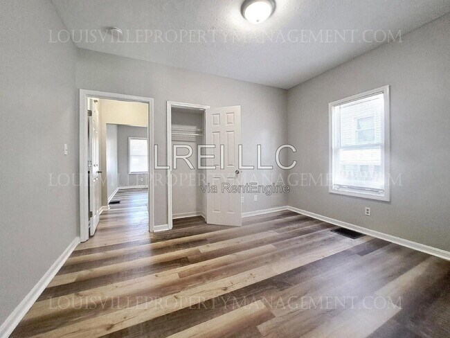 Building Photo - 2215 7th Street Rd