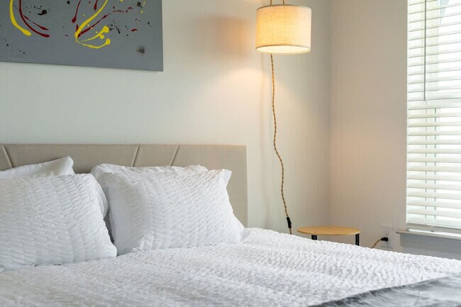 Building Photo - 14515 Star Water Rd