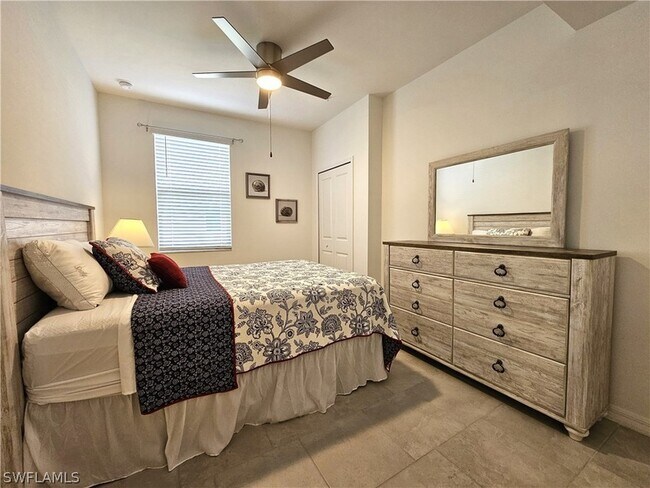 Building Photo - 5739 Oakmont Ct