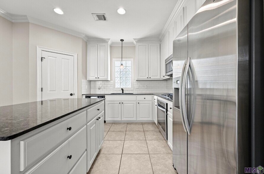 Building Photo - 3130 Hudson Park Dr