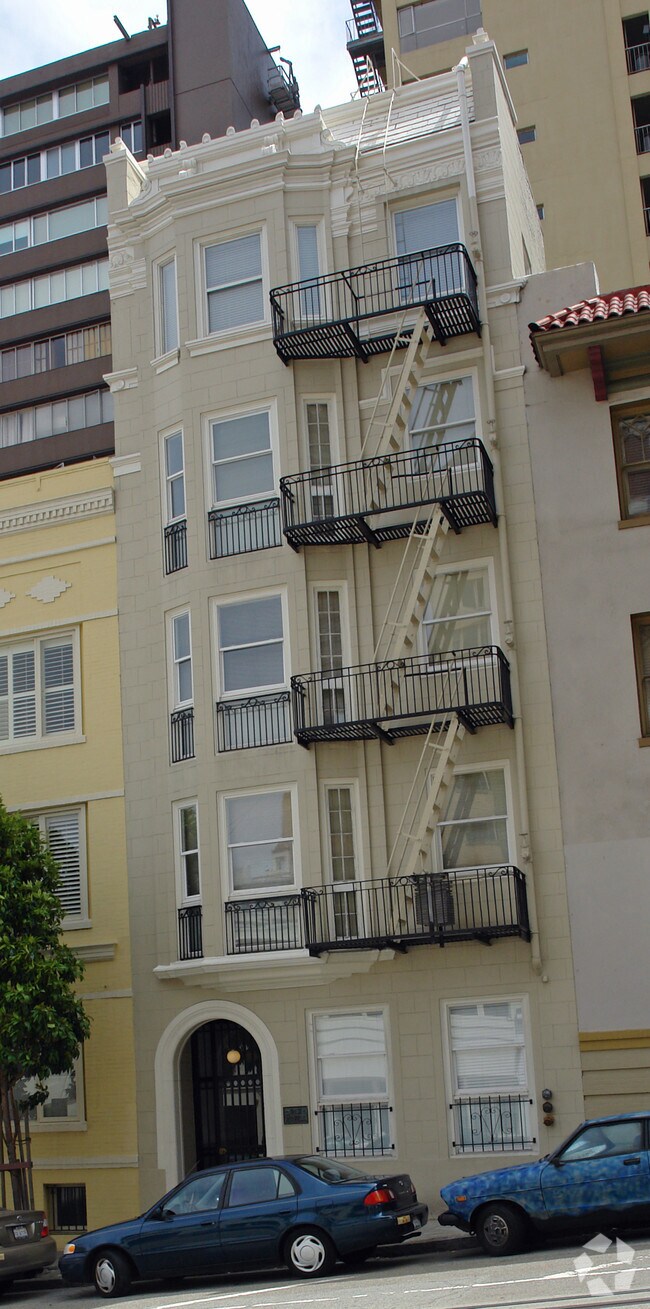 Primary Photo - 912 Powell St