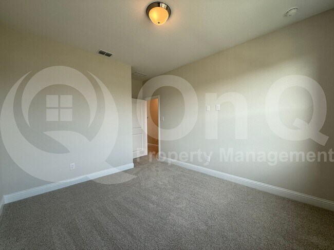 Building Photo - 11531 Chartwell Ct