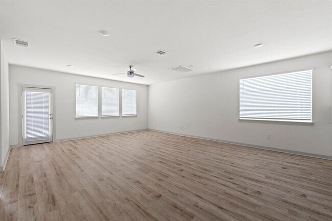 Building Photo - 7404 Sagira Path