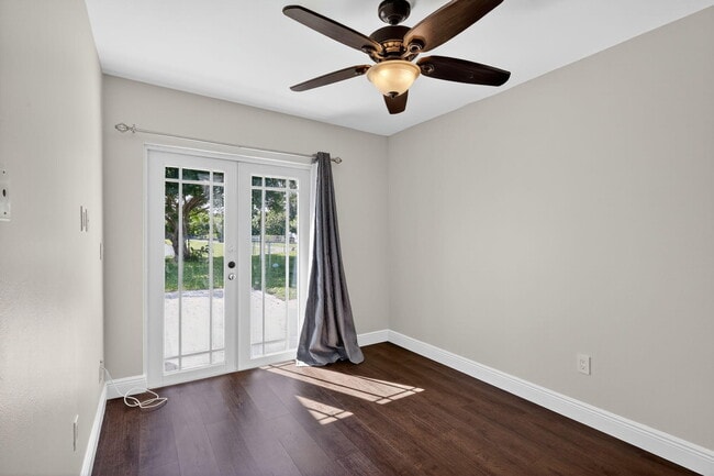 Building Photo - 5431 Courtney Cir