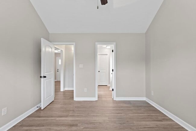 Building Photo - 202 Breakwater Dr