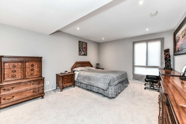 Building Photo - 7802 Dassett Ct
