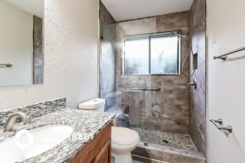 Building Photo - 2627 S Brompton Dr