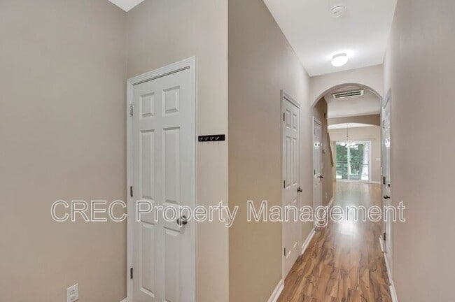 Building Photo - 232 S Lamplighter Ln