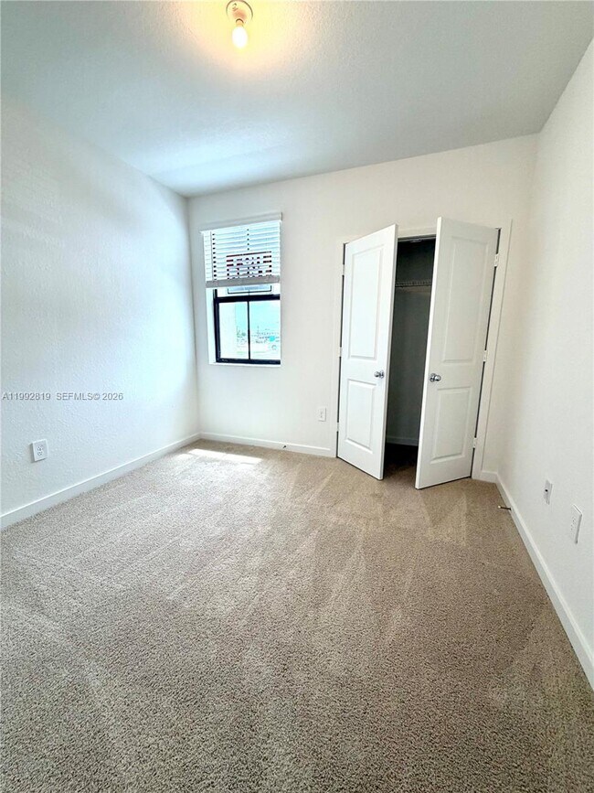 Building Photo - 359 NE 16th St