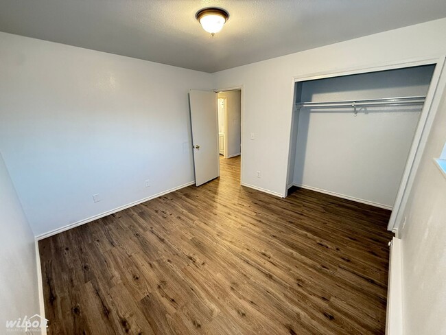 Building Photo - 308 W Pierce St