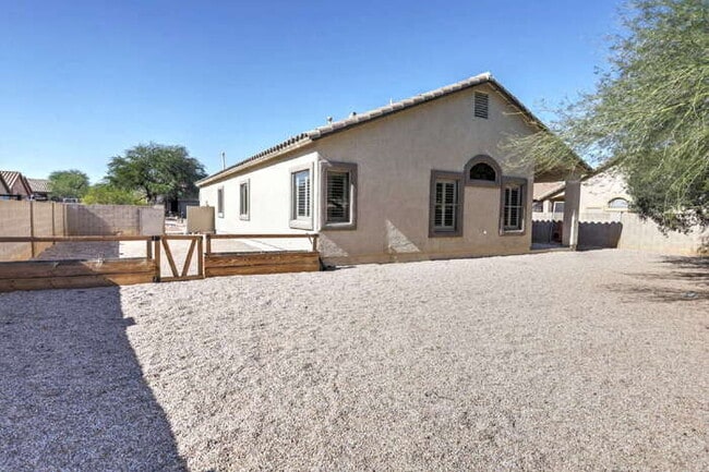 Building Photo - Rancho Sahuarita