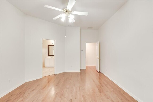 Building Photo - 15437 Fisher Island Dr