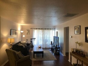 Building Photo - 110 S 800 E