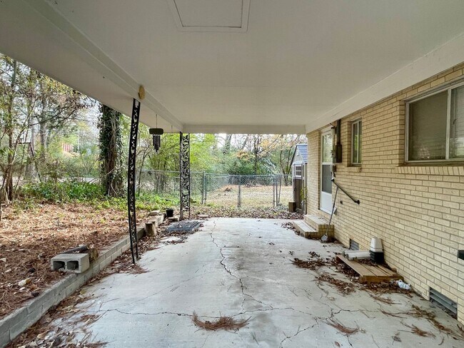 Building Photo - 4 bedroom home in the Heart of Oxford