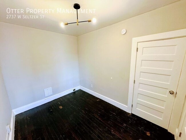 Building Photo - 2737 W Seltzer St