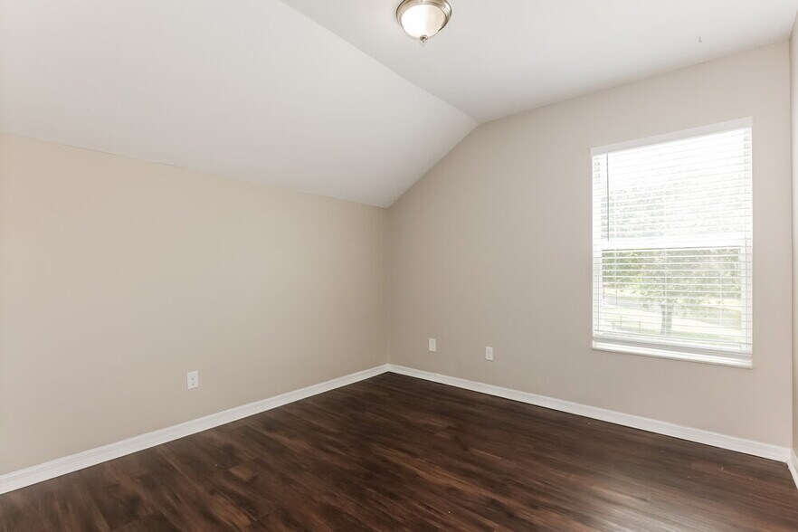 Building Photo - 6023 Sand Key Ln