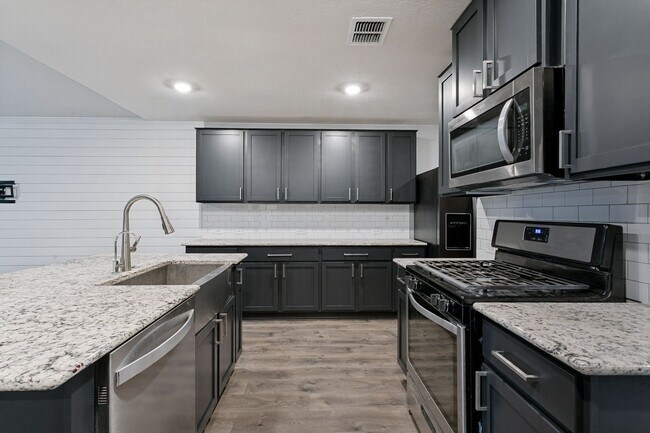Building Photo - 9908 Bratten Rise