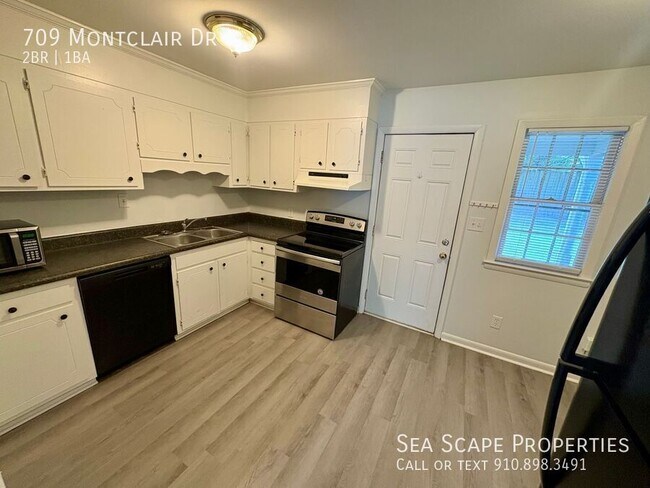 Building Photo - 709 Montclair Dr