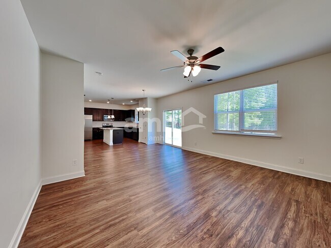 Building Photo - 504 Cash Circle