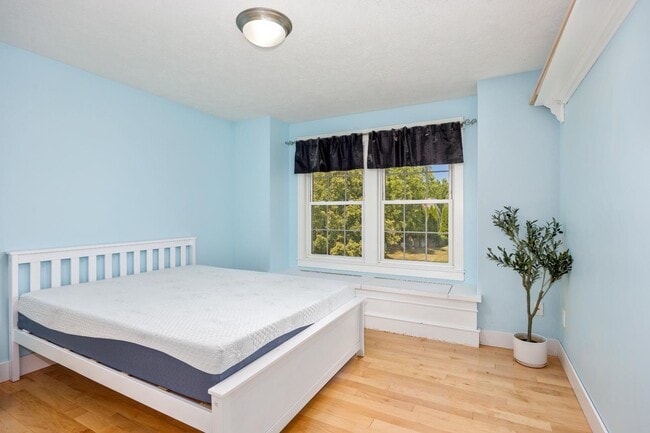 Building Photo - 4440 Whitewood Farms Dr NE
